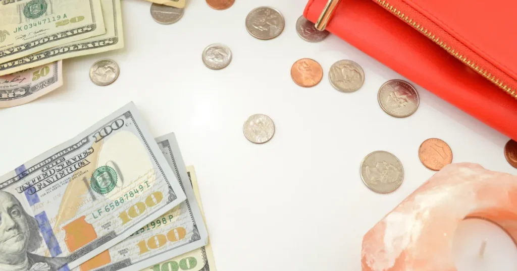 Smart Money Management Tips for Beginners: Your Path to Financial Freedom Smart Money Management Tips for Beginners: Your Path to Financial Freedom