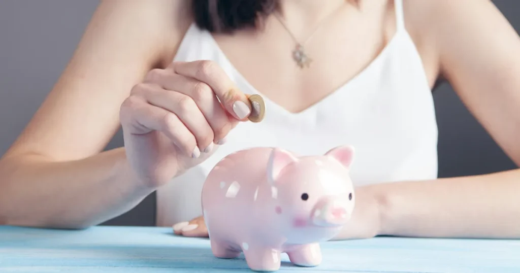 10 Essential Money Saving Habits for Beginners 10 Essential Money Saving Habits for Beginners